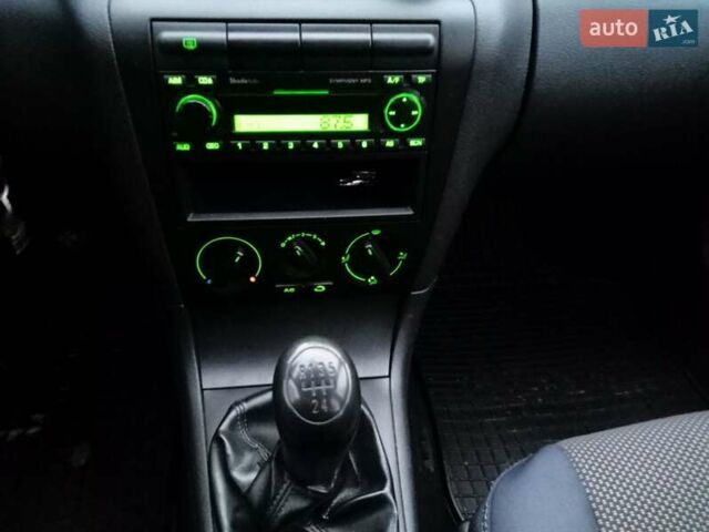 Синий Шкода Октавия, объемом двигателя 1.6 л и пробегом 276 тыс. км за 6000 $, фото 12 на Automoto.ua