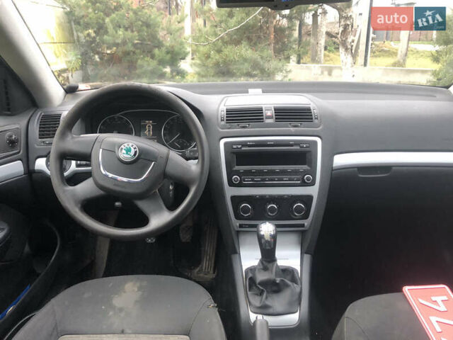 Синий Шкода Октавия, объемом двигателя 0 л и пробегом 230 тыс. км за 4750 $, фото 7 на Automoto.ua