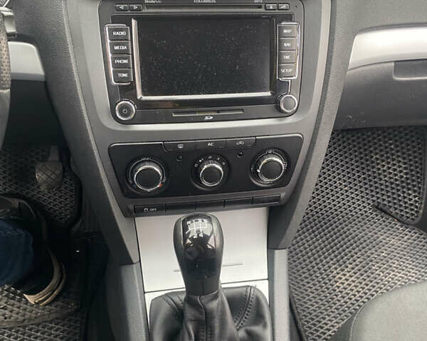 Синій Шкода Октавія, об'ємом двигуна 1.6 л та пробігом 294 тис. км за 7000 $, фото 16 на Automoto.ua