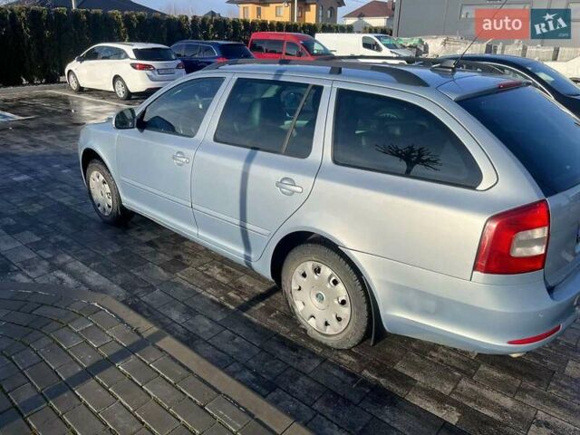 Синий Шкода Октавия, объемом двигателя 1.2 л и пробегом 202 тыс. км за 5200 $, фото 3 на Automoto.ua