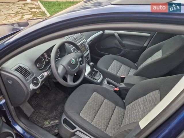 Синий Шкода Октавия, объемом двигателя 1.8 л и пробегом 181 тыс. км за 7200 $, фото 13 на Automoto.ua