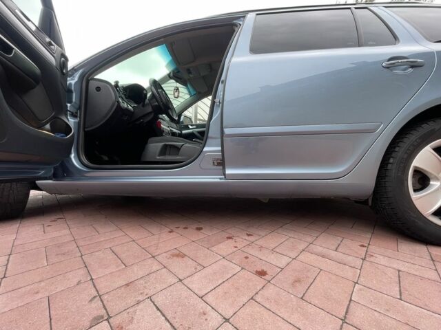 Синий Шкода Октавия, объемом двигателя 1.6 л и пробегом 288 тыс. км за 7950 $, фото 9 на Automoto.ua