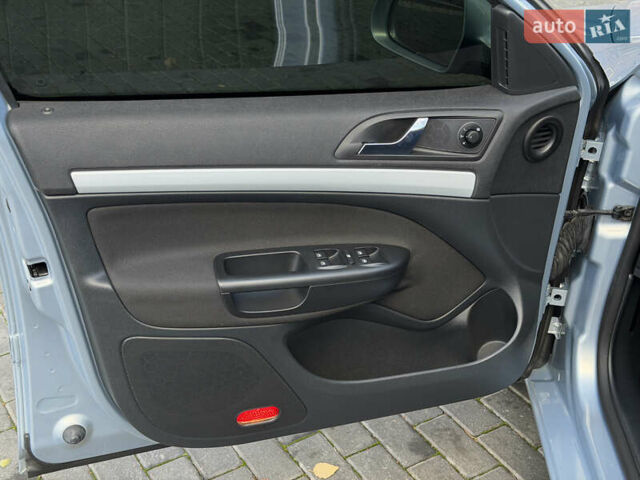 Синий Шкода Октавия, объемом двигателя 1.6 л и пробегом 186 тыс. км за 8400 $, фото 67 на Automoto.ua