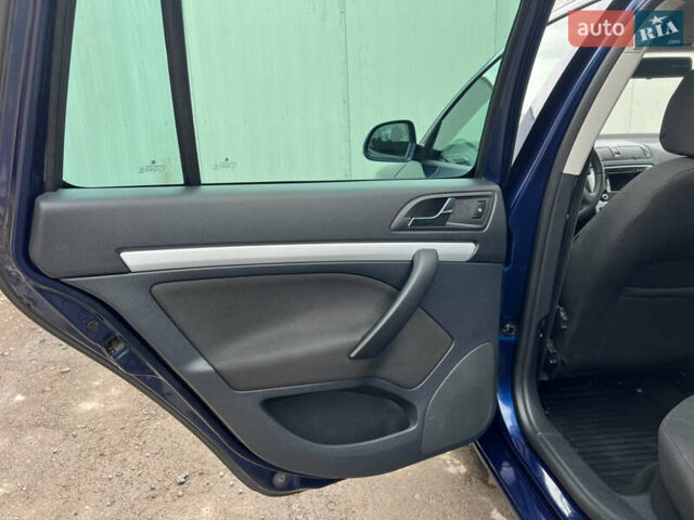 Синий Шкода Октавия, объемом двигателя 1.8 л и пробегом 154 тыс. км за 6200 $, фото 30 на Automoto.ua