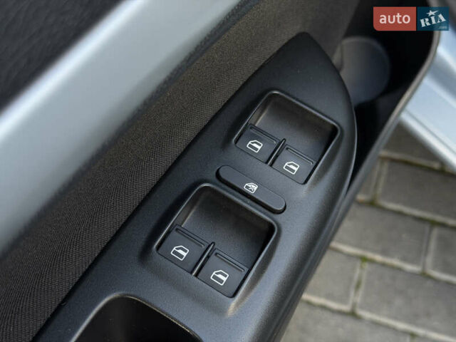 Синий Шкода Октавия, объемом двигателя 1.6 л и пробегом 186 тыс. км за 8400 $, фото 70 на Automoto.ua