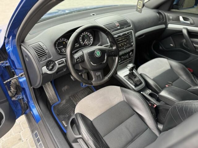 Синий Шкода Октавия, объемом двигателя 2 л и пробегом 270 тыс. км за 8700 $, фото 4 на Automoto.ua