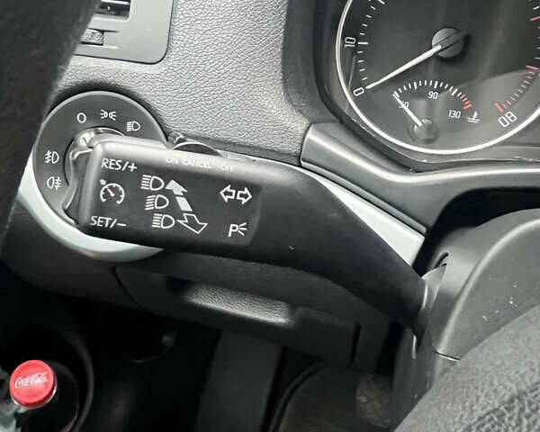 Синий Шкода Октавия, объемом двигателя 1.4 л и пробегом 213 тыс. км за 7599 $, фото 24 на Automoto.ua