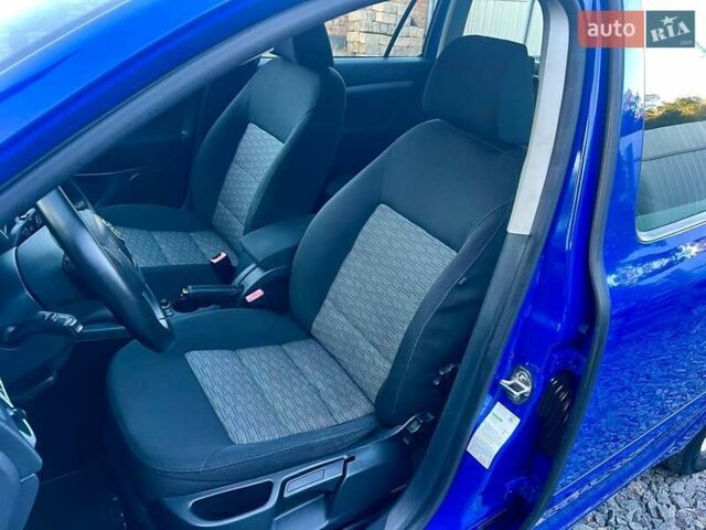 Синий Шкода Октавия, объемом двигателя 1.6 л и пробегом 233 тыс. км за 7800 $, фото 73 на Automoto.ua