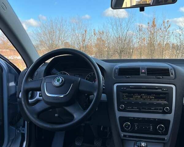 Синий Шкода Октавия, объемом двигателя 1.4 л и пробегом 212 тыс. км за 6400 $, фото 14 на Automoto.ua