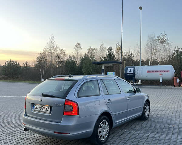 Синій Шкода Октавія, об'ємом двигуна 1.6 л та пробігом 362 тис. км за 7500 $, фото 2 на Automoto.ua