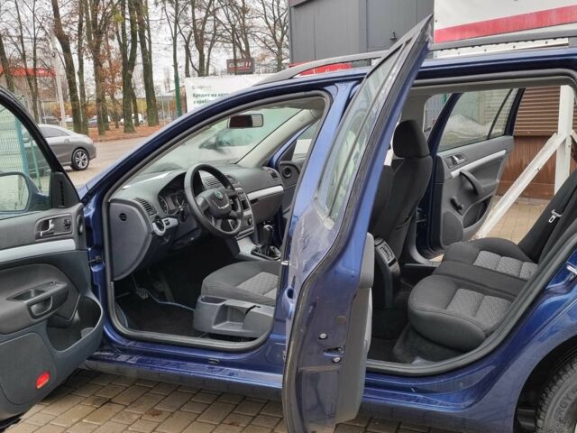 Синий Шкода Октавия, объемом двигателя 1.4 л и пробегом 235 тыс. км за 7500 $, фото 3 на Automoto.ua