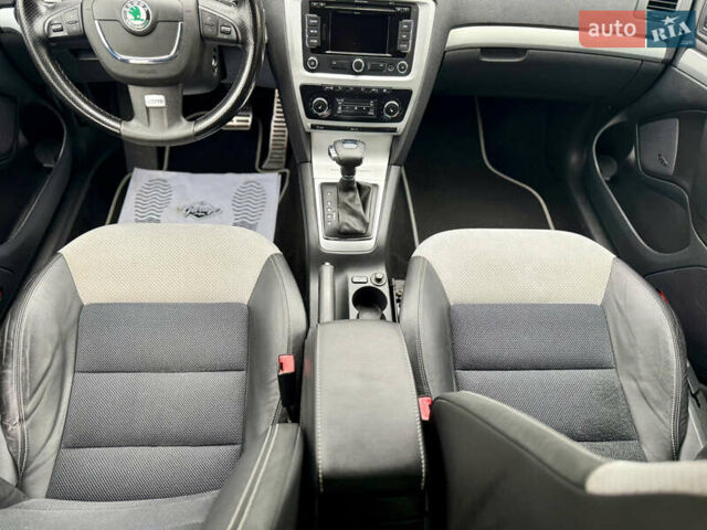 Синій Шкода Октавія, об'ємом двигуна 2 л та пробігом 205 тис. км за 11000 $, фото 33 на Automoto.ua