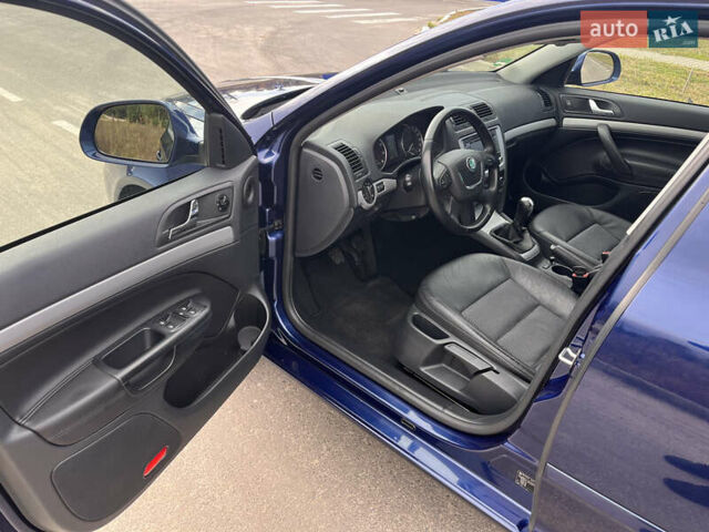 Синий Шкода Октавия, объемом двигателя 1.8 л и пробегом 223 тыс. км за 7600 $, фото 2 на Automoto.ua