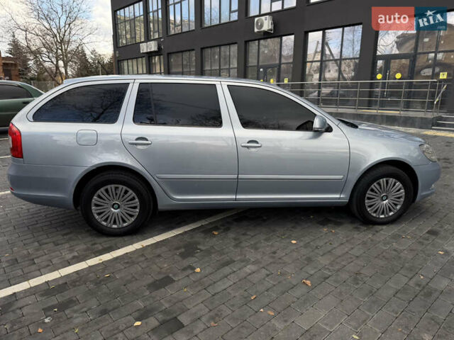 Синий Шкода Октавия, объемом двигателя 1.6 л и пробегом 186 тыс. км за 8400 $, фото 39 на Automoto.ua