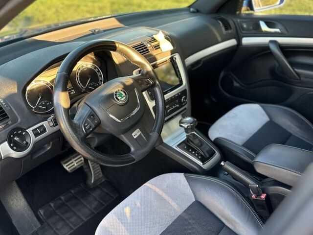 Синій Шкода Октавія, об'ємом двигуна 2 л та пробігом 250 тис. км за 9700 $, фото 6 на Automoto.ua