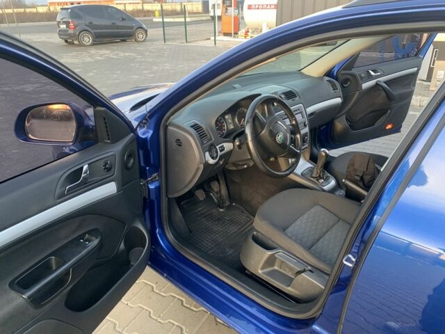 Синій Шкода Октавія, об'ємом двигуна 1.6 л та пробігом 276 тис. км за 6500 $, фото 17 на Automoto.ua