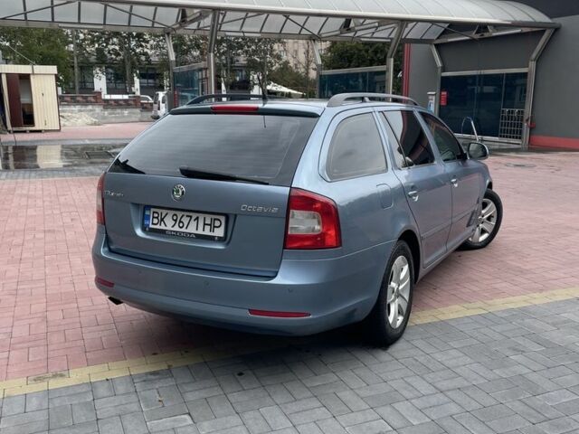 Синий Шкода Октавия, объемом двигателя 1.6 л и пробегом 288 тыс. км за 7950 $, фото 3 на Automoto.ua