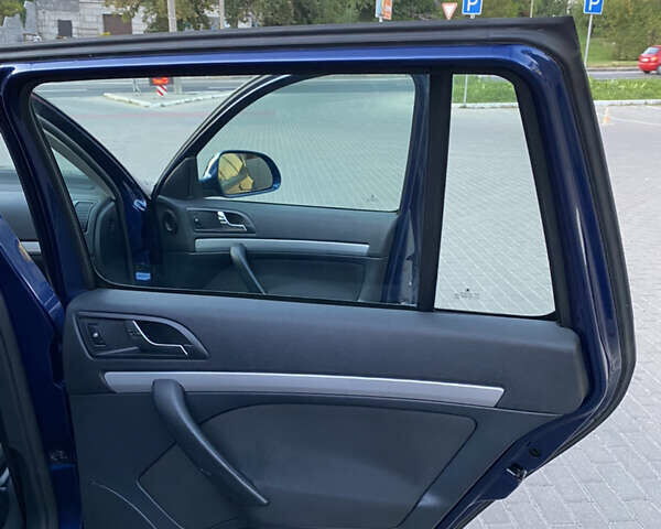 Синий Шкода Октавия, объемом двигателя 1.8 л и пробегом 209 тыс. км за 7500 $, фото 18 на Automoto.ua