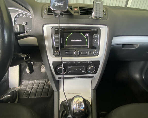 Синій Шкода Октавія, об'ємом двигуна 1.6 л та пробігом 244 тис. км за 7699 $, фото 21 на Automoto.ua