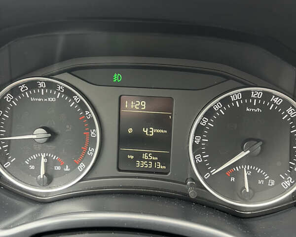 Синий Шкода Октавия, объемом двигателя 1.6 л и пробегом 335 тыс. км за 6800 $, фото 14 на Automoto.ua