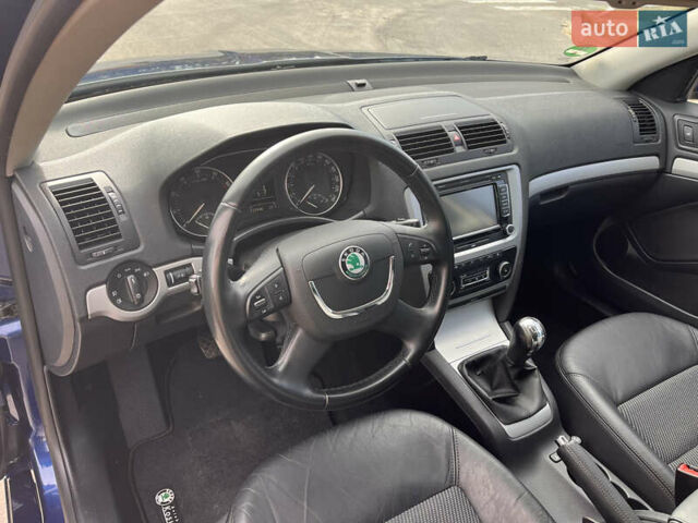 Синий Шкода Октавия, объемом двигателя 1.8 л и пробегом 223 тыс. км за 7600 $, фото 8 на Automoto.ua