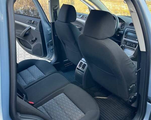 Синий Шкода Октавия, объемом двигателя 1.4 л и пробегом 212 тыс. км за 6400 $, фото 16 на Automoto.ua
