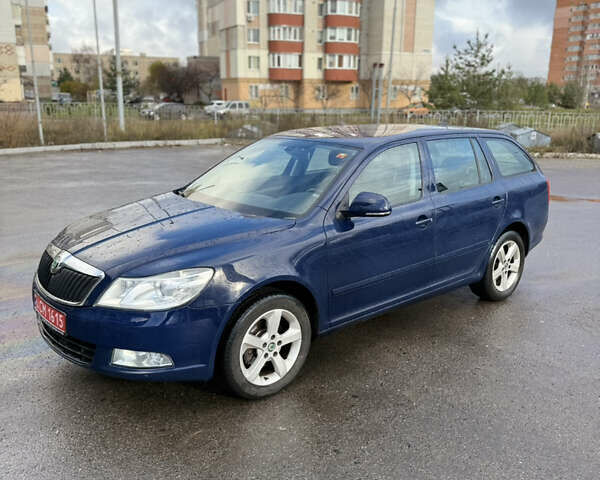Синий Шкода Октавия, объемом двигателя 1.6 л и пробегом 215 тыс. км за 9500 $, фото 5 на Automoto.ua