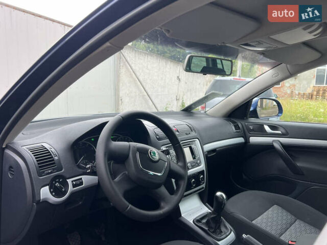 Синий Шкода Октавия, объемом двигателя 1.8 л и пробегом 154 тыс. км за 6200 $, фото 23 на Automoto.ua