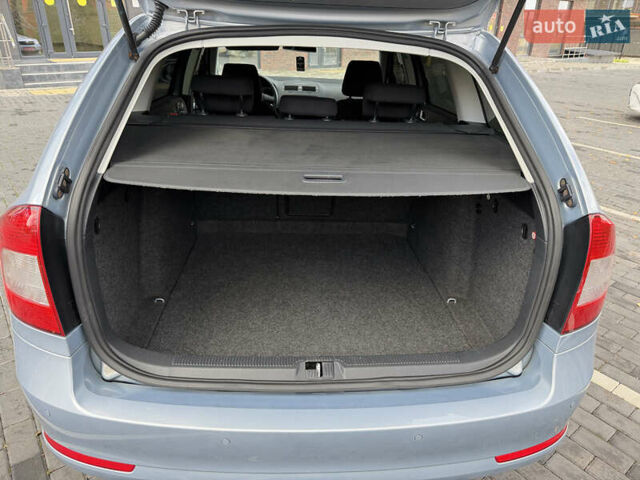 Синий Шкода Октавия, объемом двигателя 1.6 л и пробегом 186 тыс. км за 8400 $, фото 97 на Automoto.ua