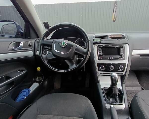 Синій Шкода Октавія, об'ємом двигуна 1.6 л та пробігом 228 тис. км за 7900 $, фото 18 на Automoto.ua