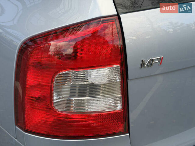 Синий Шкода Октавия, объемом двигателя 1.6 л и пробегом 186 тыс. км за 8400 $, фото 60 на Automoto.ua