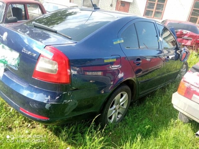 Синій Шкода Октавія, об'ємом двигуна 1.2 л та пробігом 200 тис. км за 1500 $, фото 1 на Automoto.ua