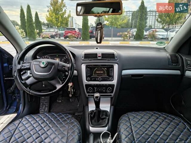 Шкода Октавия 2010 в Ирпене на Automoto.ua Синий Шкода Октавия, объемом двигателя 2 л и пробегом 294 тыс. км за 8800 $, фото 13 на Automoto.ua