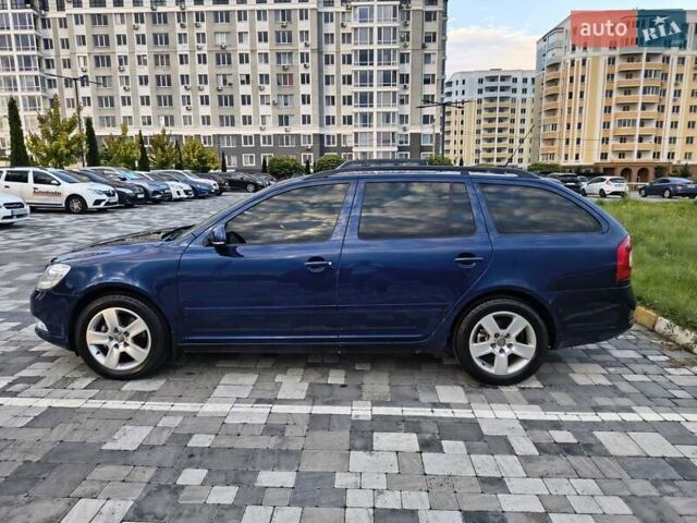 Шкода Октавия 2010 в Ирпене на Automoto.ua Синий Шкода Октавия, объемом двигателя 2 л и пробегом 294 тыс. км за 8800 $, фото 7 на Automoto.ua