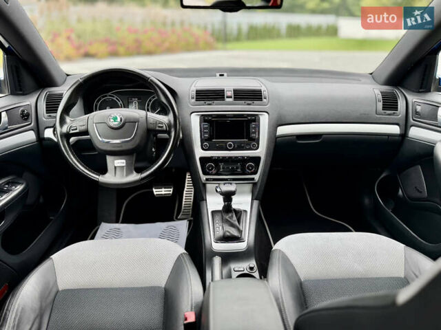 Синій Шкода Октавія, об'ємом двигуна 2 л та пробігом 205 тис. км за 11000 $, фото 29 на Automoto.ua