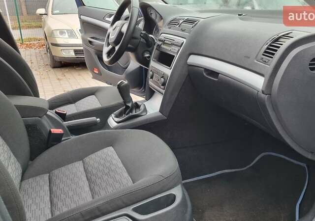 Синій Шкода Октавія, об'ємом двигуна 1.4 л та пробігом 235 тис. км за 7500 $, фото 15 на Automoto.ua