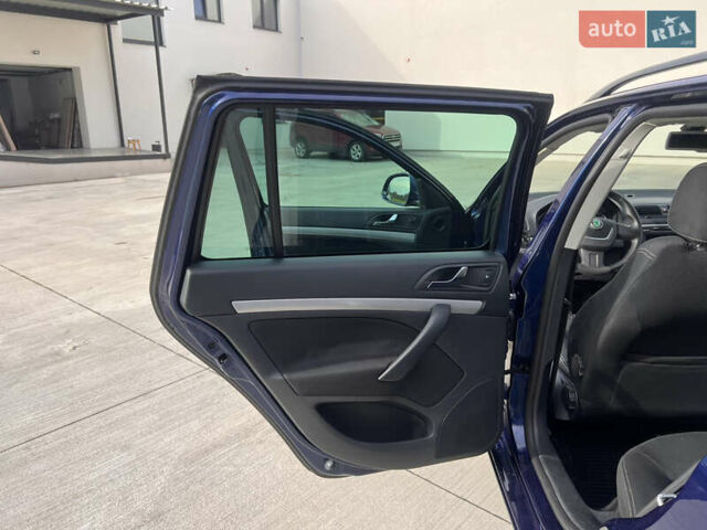 Синий Шкода Октавия, объемом двигателя 1.4 л и пробегом 228 тыс. км за 7350 $, фото 10 на Automoto.ua