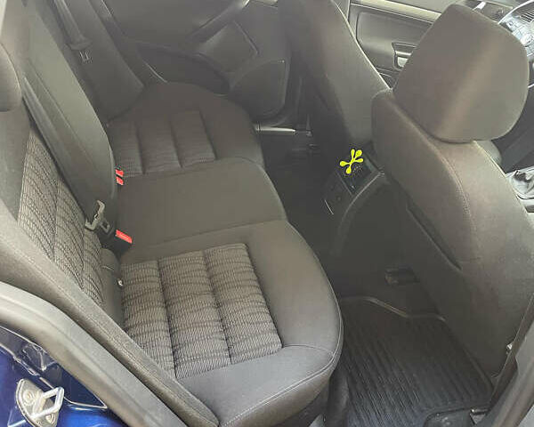 Синий Шкода Октавия, объемом двигателя 1.8 л и пробегом 223 тыс. км за 7000 $, фото 5 на Automoto.ua