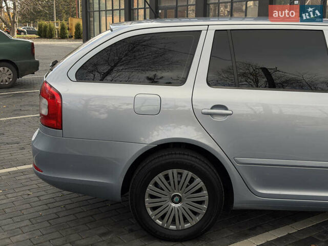 Синий Шкода Октавия, объемом двигателя 1.6 л и пробегом 186 тыс. км за 8400 $, фото 64 на Automoto.ua