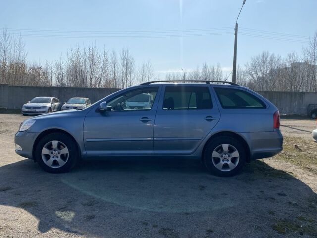 Синий Шкода Октавия, объемом двигателя 0 л и пробегом 228 тыс. км за 8000 $, фото 4 на Automoto.ua