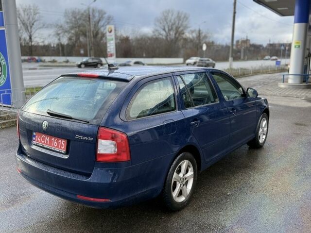 Синий Шкода Октавия, объемом двигателя 1.6 л и пробегом 215 тыс. км за 8999 $, фото 1 на Automoto.ua