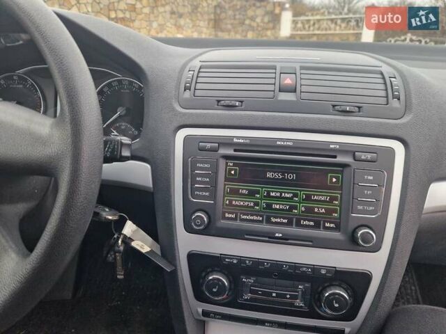 Синий Шкода Октавия, объемом двигателя 1.8 л и пробегом 181 тыс. км за 6950 $, фото 20 на Automoto.ua