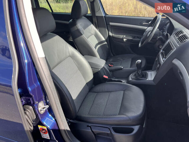 Синий Шкода Октавия, объемом двигателя 1.8 л и пробегом 223 тыс. км за 7600 $, фото 33 на Automoto.ua