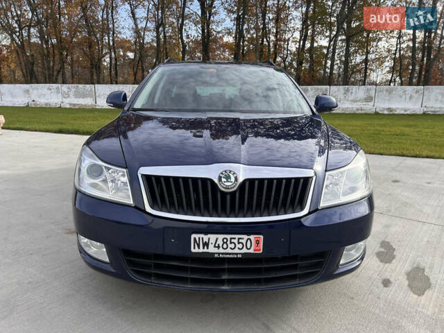 Синий Шкода Октавия, объемом двигателя 1.4 л и пробегом 228 тыс. км за 7350 $, фото 1 на Automoto.ua