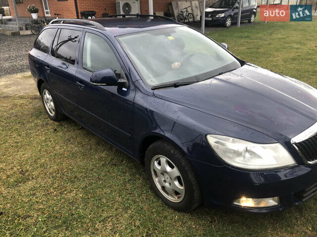 Синий Шкода Октавия, объемом двигателя 0 л и пробегом 230 тыс. км за 4750 $, фото 1 на Automoto.ua