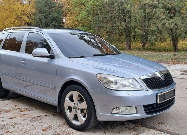 Синий Шкода Октавия, объемом двигателя 1.4 л и пробегом 160 тыс. км за 6400 $, фото 3 на Automoto.ua