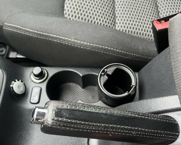 Синий Шкода Октавия, объемом двигателя 1.4 л и пробегом 273 тыс. км за 5900 $, фото 67 на Automoto.ua