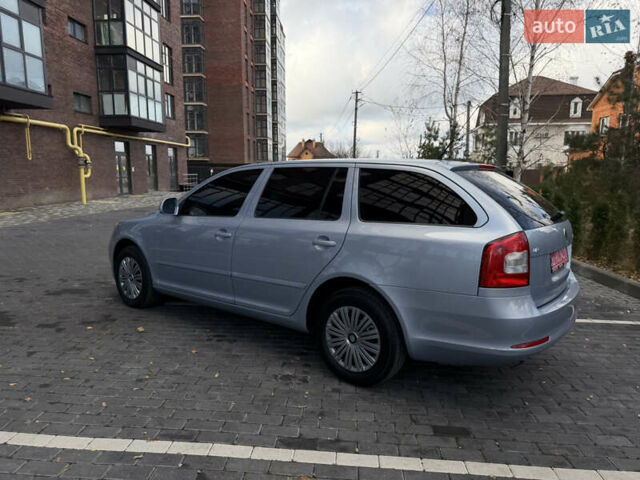 Синий Шкода Октавия, объемом двигателя 1.6 л и пробегом 186 тыс. км за 8400 $, фото 17 на Automoto.ua