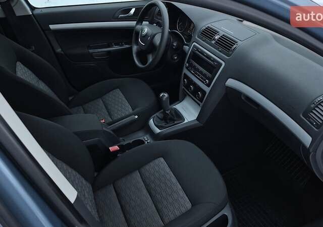 Синий Шкода Октавия, объемом двигателя 1.8 л и пробегом 165 тыс. км за 7699 $, фото 17 на Automoto.ua