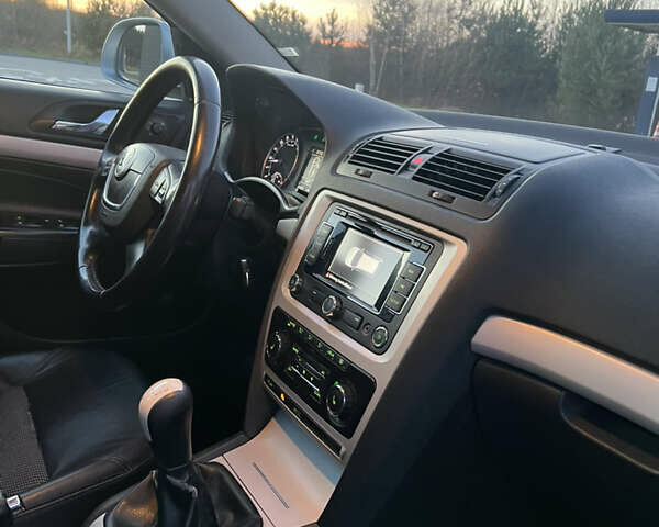 Синій Шкода Октавія, об'ємом двигуна 1.6 л та пробігом 362 тис. км за 7500 $, фото 16 на Automoto.ua